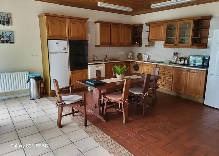 Ballycurrin House Дом отдыха Голуэй